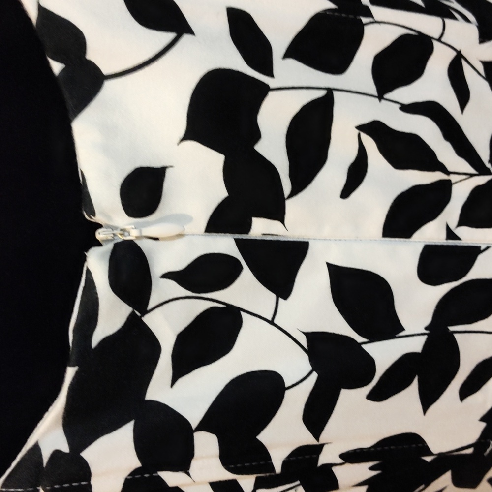 Dress - Picture 3 of 6